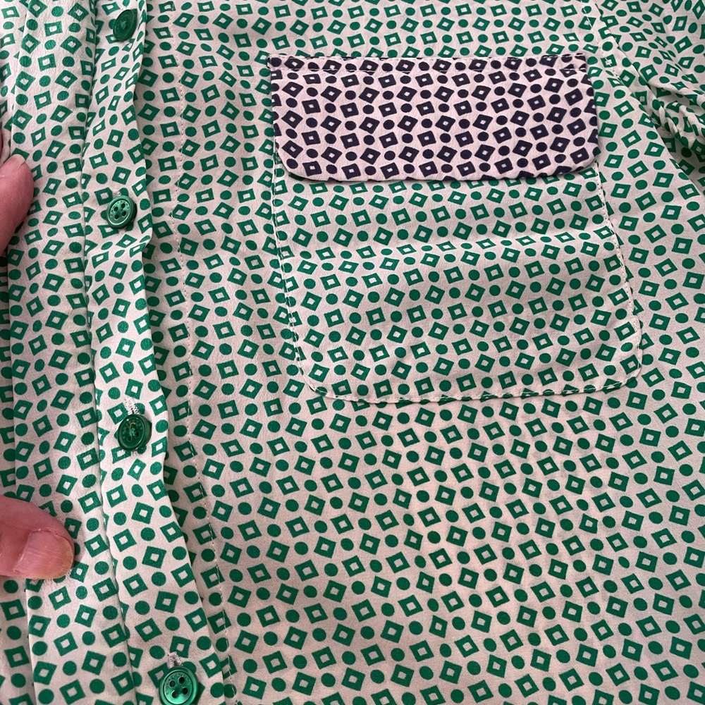Equipment femme Silk Women’s Green Geometric Print Long Sleeve Button Sz M - Picture 7 of 9